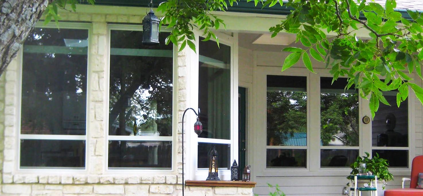 Ringer windows installed without grids using a lower sash for great views and energy-efficiency!