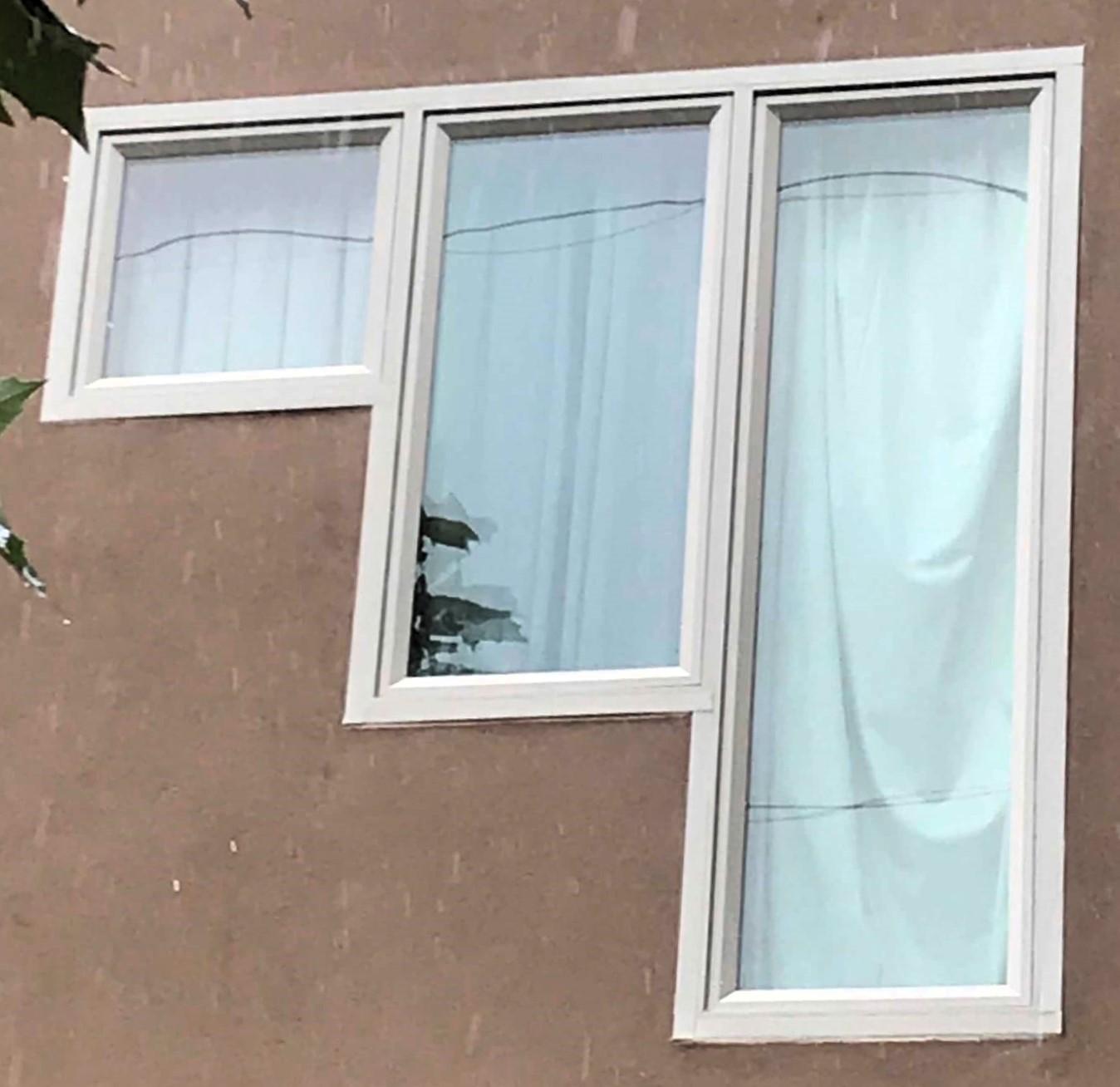 However, they can be replaced by picture windows and a single casement (on far right)